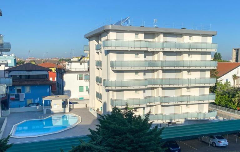 Residence Caorle Trilocale Con Piscina - Agenzia Cocal Екстер'єр фото